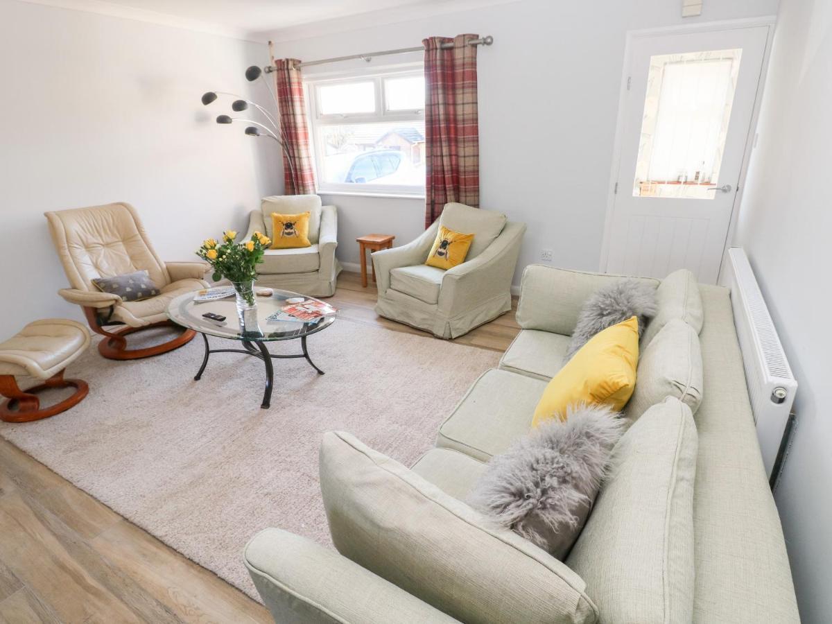 1 Gloucester Way Pembroke Dock Ngoại thất bức ảnh