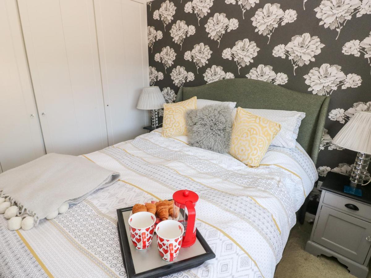 1 Gloucester Way Pembroke Dock Ngoại thất bức ảnh